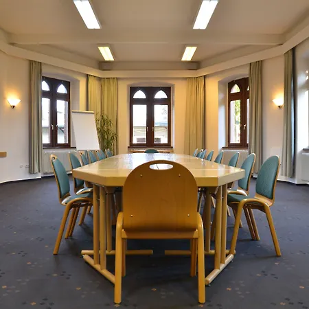 Stiftsberg - Bildungs- Und Freizeitzentrum Хостел