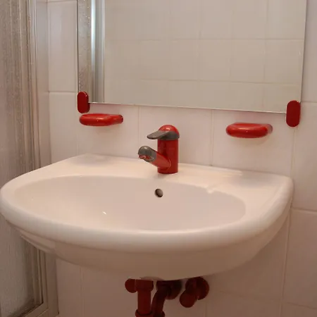 Stiftsberg - Bildungs- Und Freizeitzentrum Хостел Kyllburg