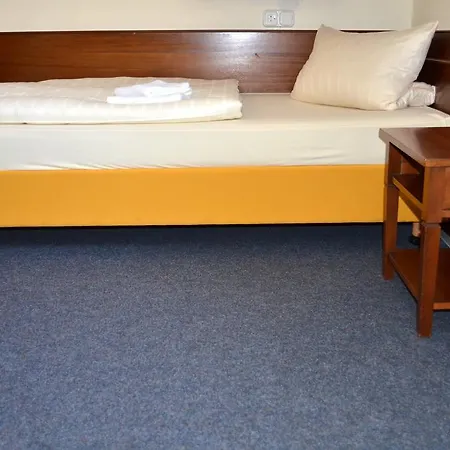 Hostel Stiftsberg - Bildungs- Und Freizeitzentrum Kyllburg