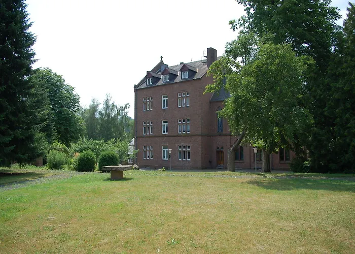 Vandrarhem Stiftsberg - Bildungs- Und Freizeitzentrum *