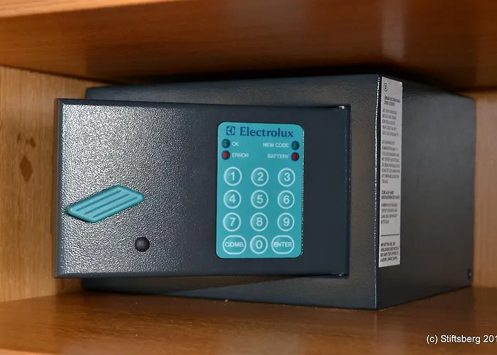 Vandrarhem Stiftsberg - Bildungs- Und Freizeitzentrum *