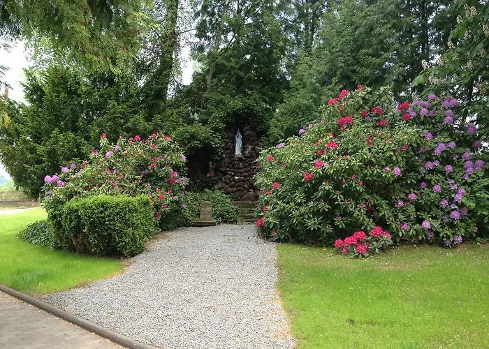 Stiftsberg - Bildungs- Und Freizeitzentrum Vandrarhem *