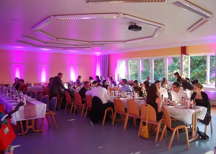 Vandrarhem Stiftsberg - Bildungs- Und Freizeitzentrum