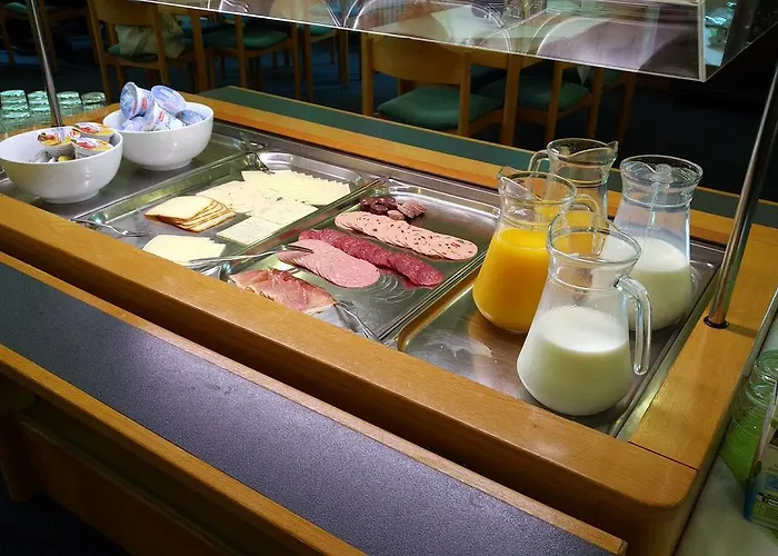 Stiftsberg - Bildungs- Und Freizeitzentrum Vandrarhem Kyllburg