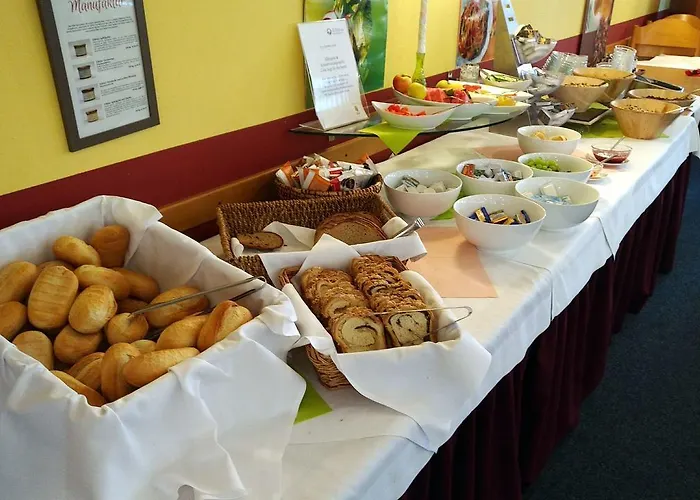 Vandrarhem Stiftsberg - Bildungs- Und Freizeitzentrum *